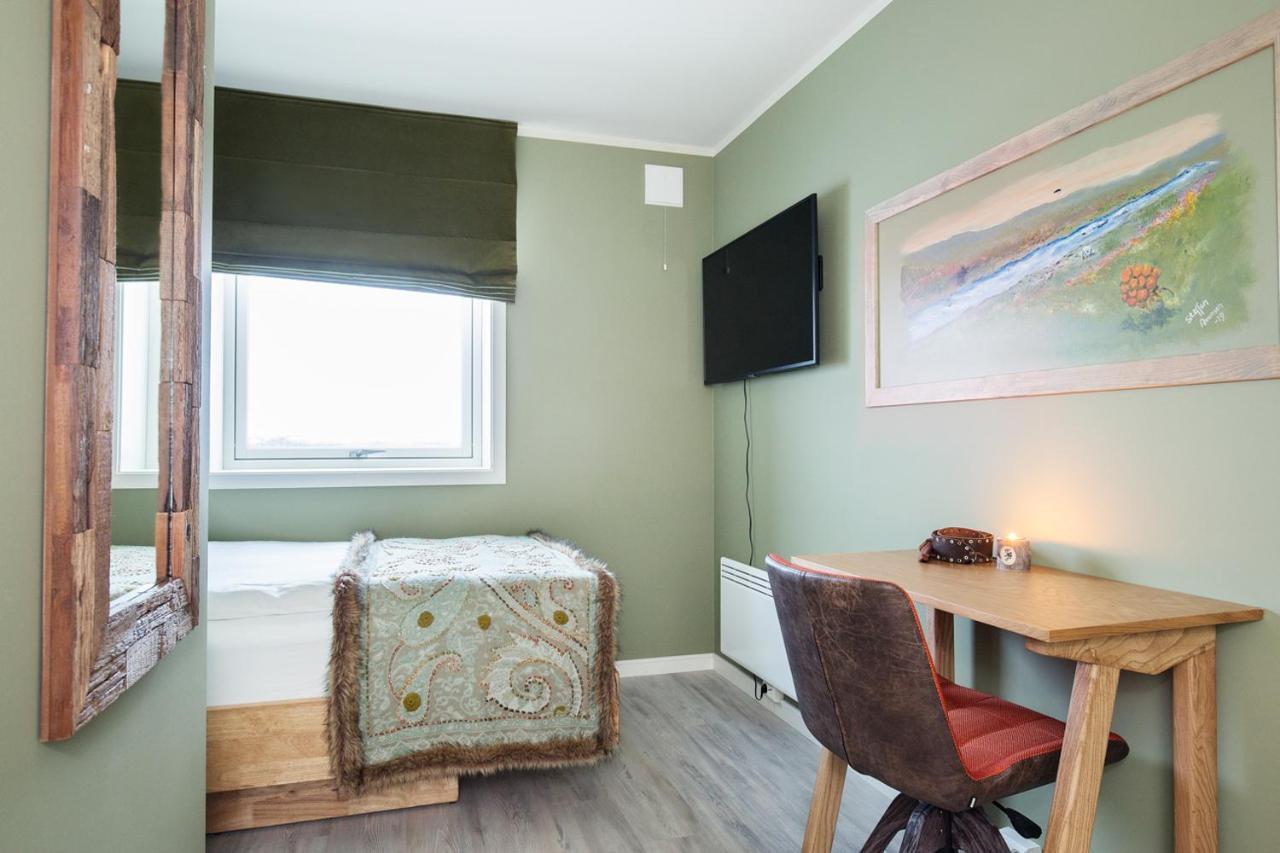 8 Seasons Hotel Varangerbotn Экстерьер фото